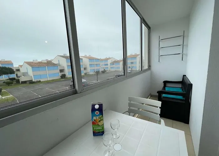 3 Pièces Avec Balcon, Parking Privé Et 6 Couchages - - Fr-1-224c-185