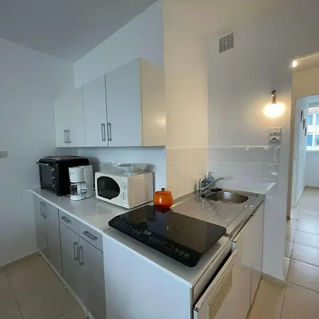 3 Pieces Avec Balcon, Parking Prive Et 6 Couchages - - Fr-1-224c-185 *