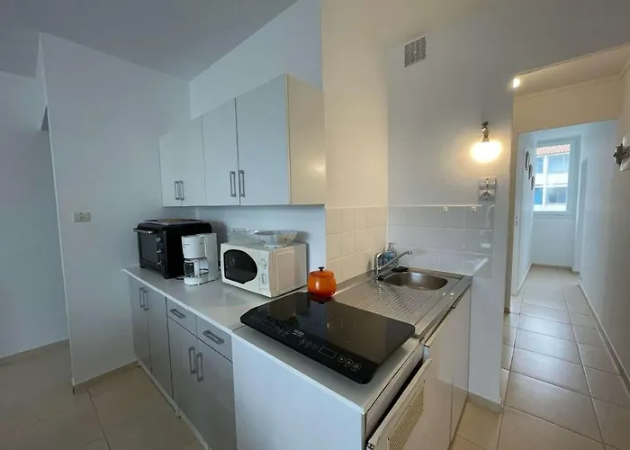 3 Pieces Avec Balcon, Parking Prive Et 6 Couchages - - Fr-1-224c-185 *